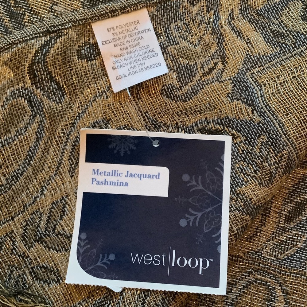 West Loop Metallic Jacquard Pashmina - Picture 6 of 7